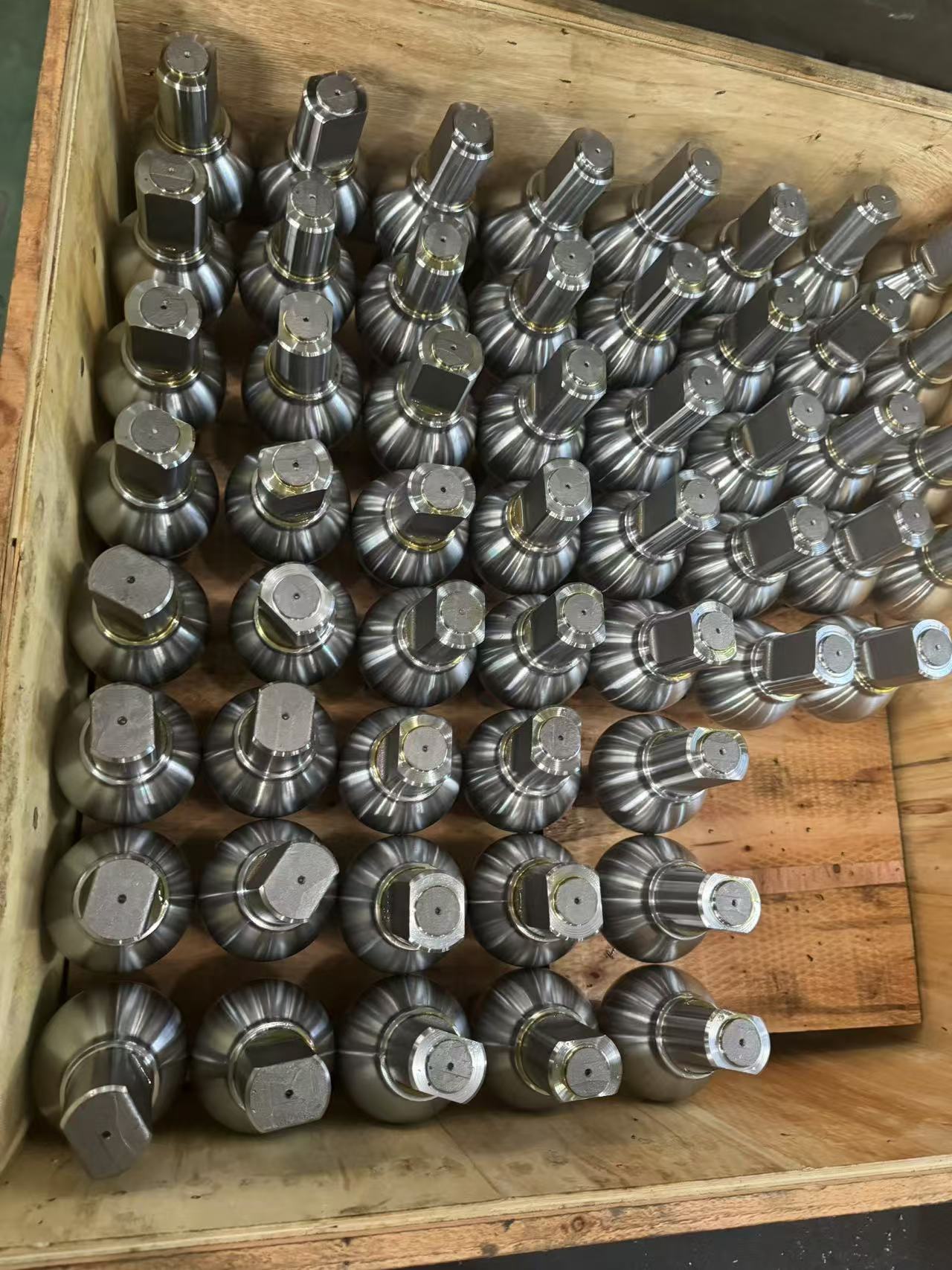 Какви са употребите на нагревателното оборудване за ковашка преса за коване на изковки на тръби?