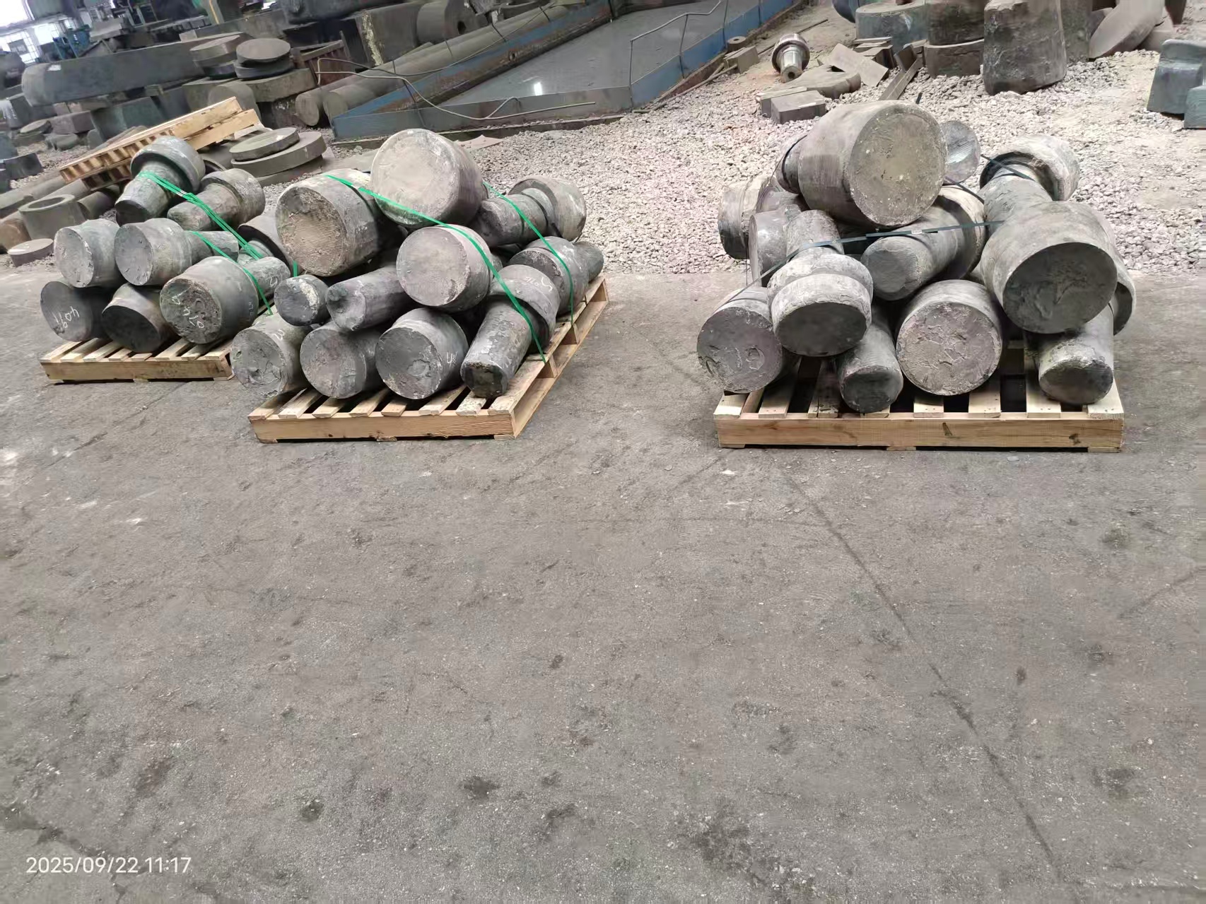 Изкуството на хилядите чукове: Произходът и развитието на коването.